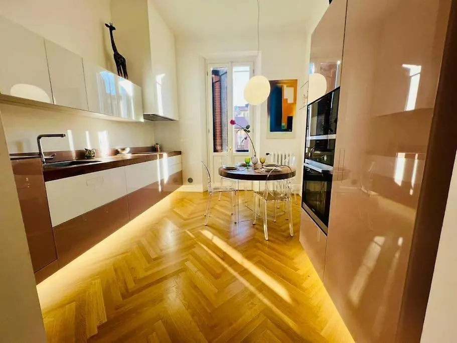 Apartamento Magnifico Appartamento D'Epoca Ai Navigli Colazione Inclusa Milão